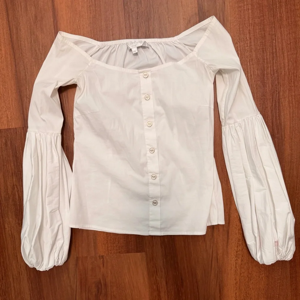 Elegant White Off-Shoulder Blouse - Picture 2 of 2